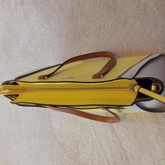 Kate Spade Patterson Drive Geraldine in Limelight w/ Matching Kate Spade Wallet - Picture 14 of 16